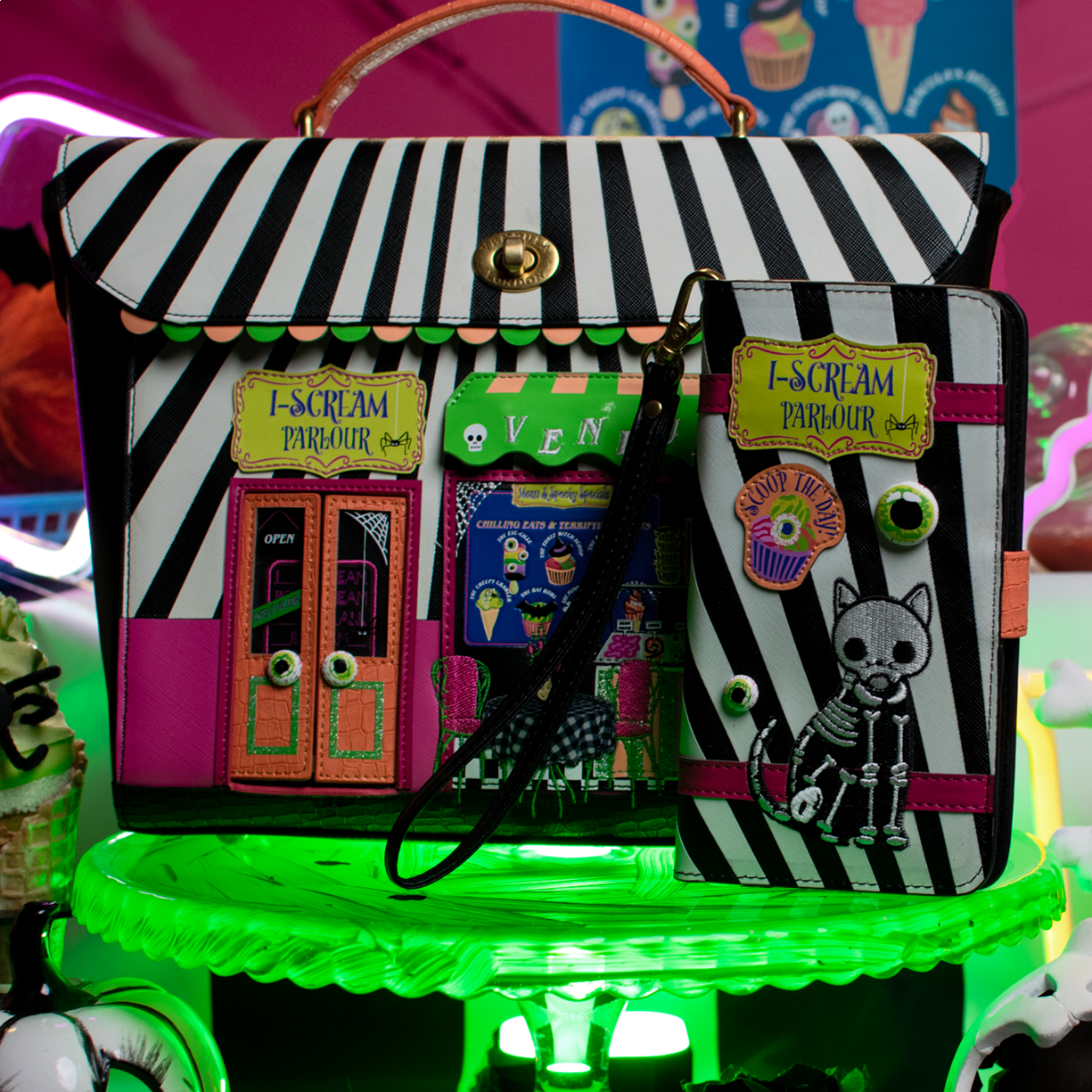 I-Scream Parlour Universal Flip Phone Case