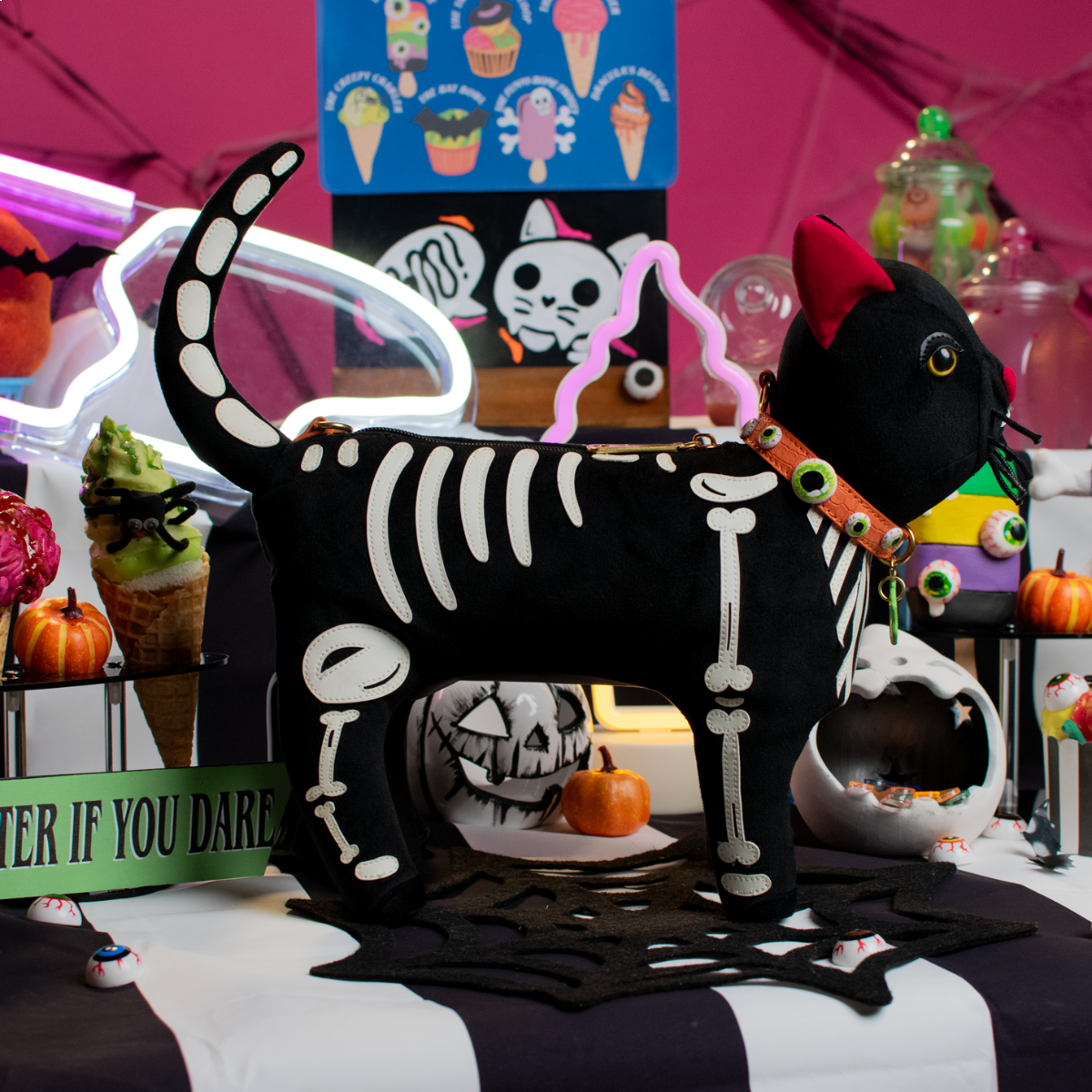 I-Scream Parlour Skeleton Vinnie the Cat Bag